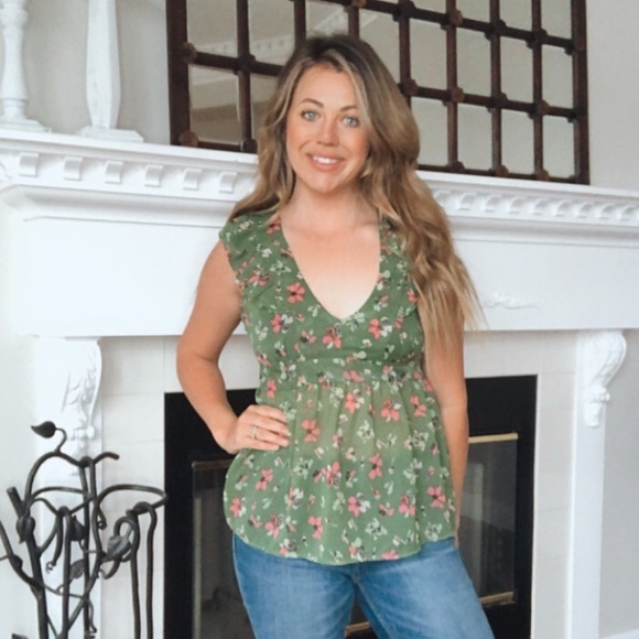 Topshop Tops - Topshop Green Floral Apron Ruffle Blouse Small